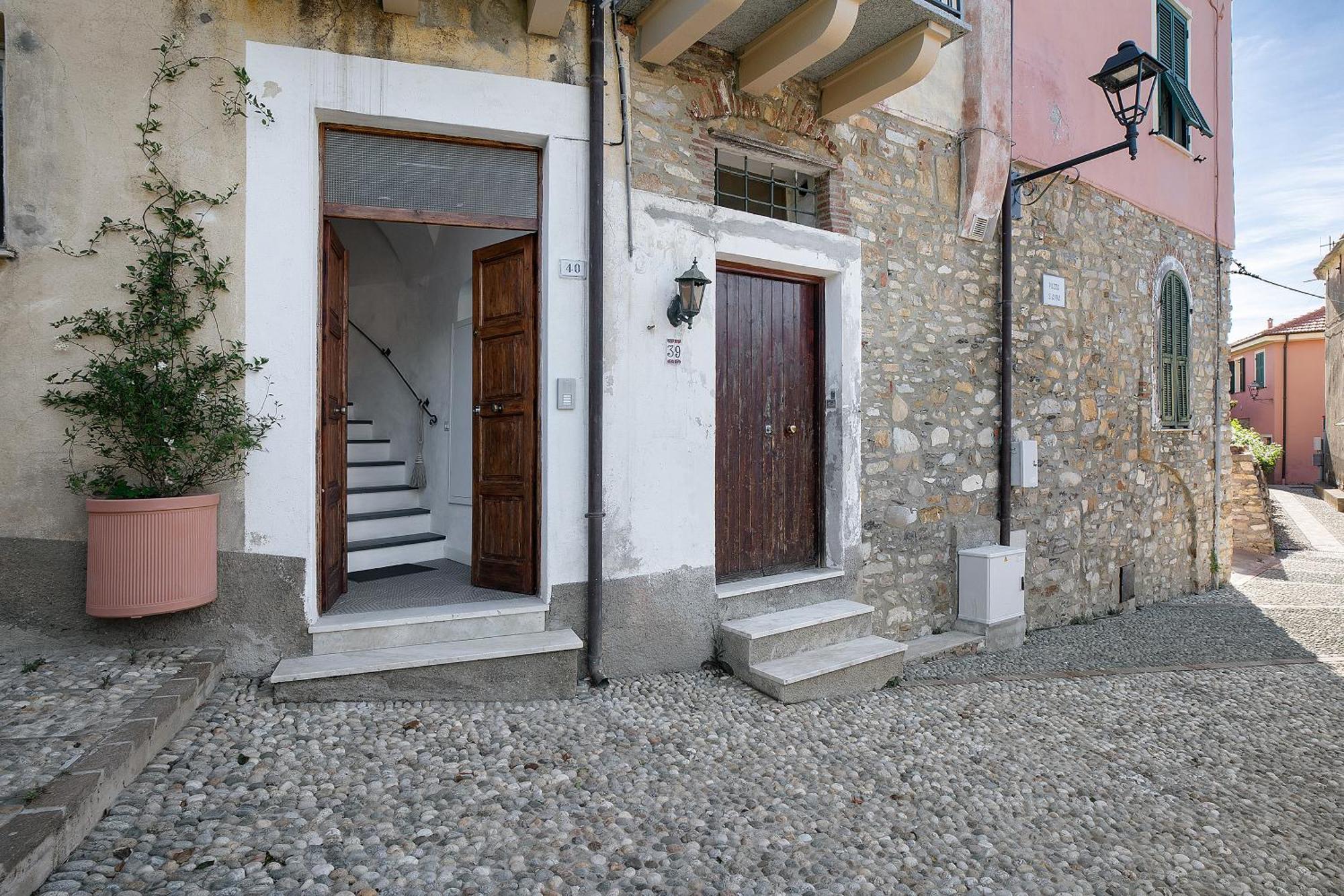 La Casa Incantata San Bartolomeo Al Mare Exterior photo